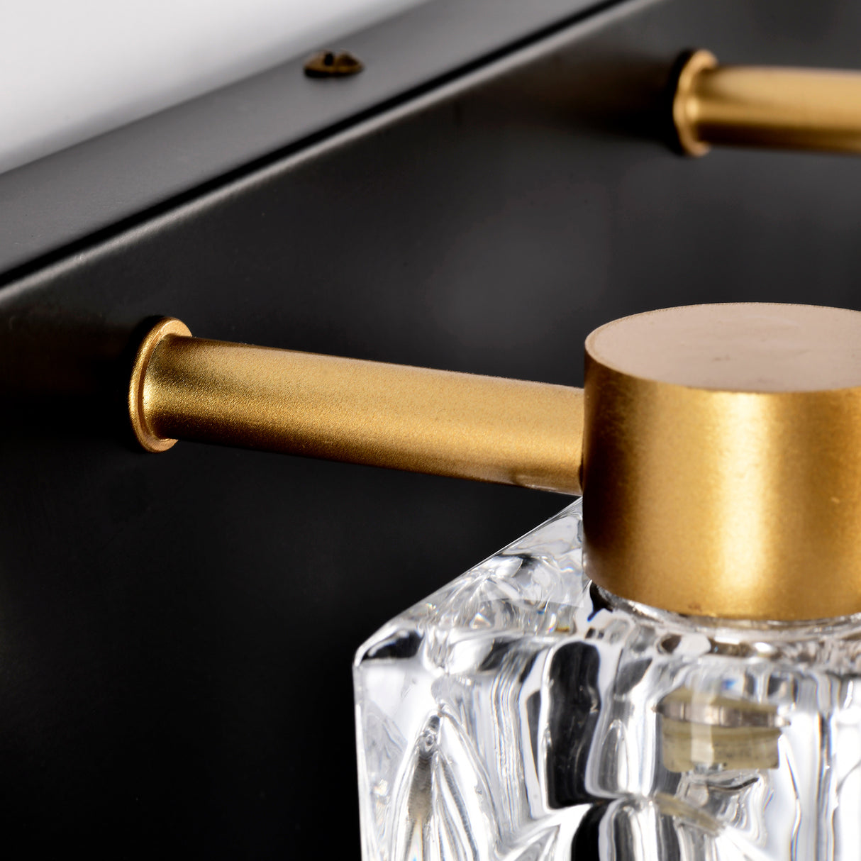 4-Light Matte Black Gold Bathroom Light Fixtures, Modern Vanity Lights With Crystal Glass Shade, Vintage Light Fixture Bathroom Over Mirror Wall Lights For Kitchen Dinning Room Bedroom Hallway - CJDS