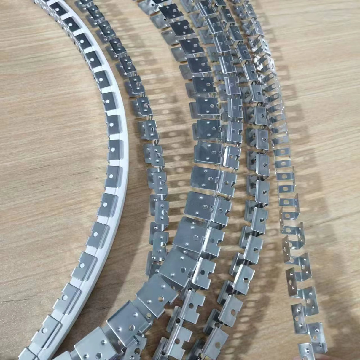 Bendable profile for Neon: Stainless steel material by meter