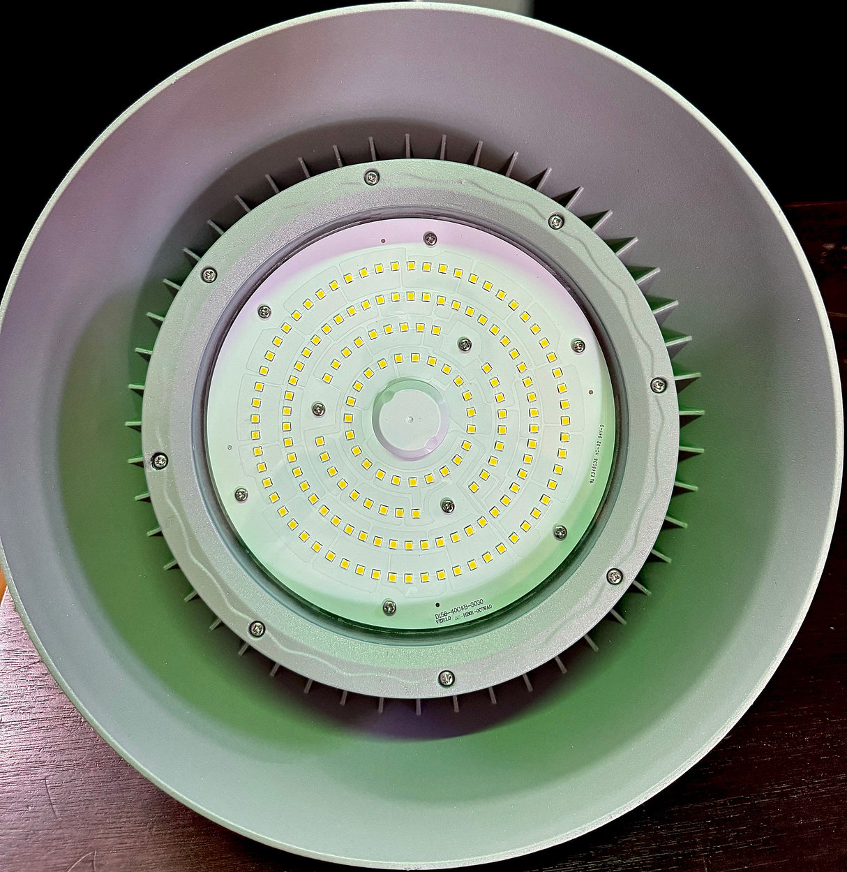 UFO High Bay LED Light - Versatile 110V - 150 watts - 5000k | Grey - Ideal for Various Spaces | Up to 70% Energy Savings.