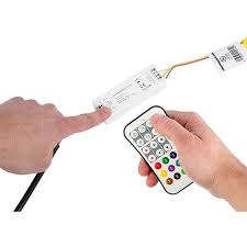 Digital RGB KIT Controller + Remote - Unleash Vibrant Colors with IP20 Protection 5-24V 8A