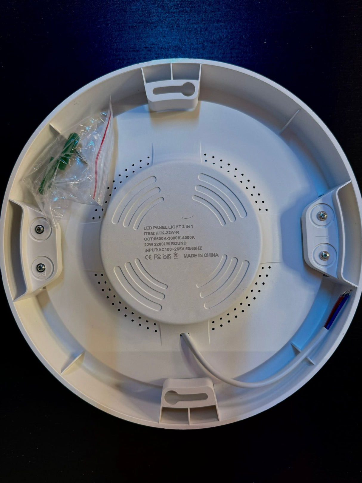 Surface 8" Round - 3CCT - 18W - HTK