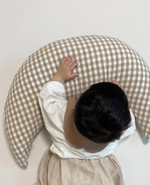 Baby Pillow Newborn Nursing Pillows Plaid Cotton Moon Shape Maternity Breastfeeding Pillow Bedding Cushion Sofa Throw Pillow Baby Room Decoration