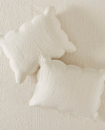 3 Piece Reversible Scalloped Edge Quilt Set Cream King Cal King