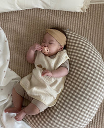 Baby Pillow Newborn Nursing Pillows Plaid Cotton Moon Shape Maternity Breastfeeding Pillow Bedding Cushion Sofa Throw Pillow Baby Room Decoration