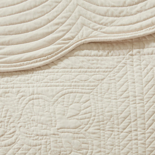 3 Piece Reversible Scalloped Edge Quilt Set Cream King Cal King