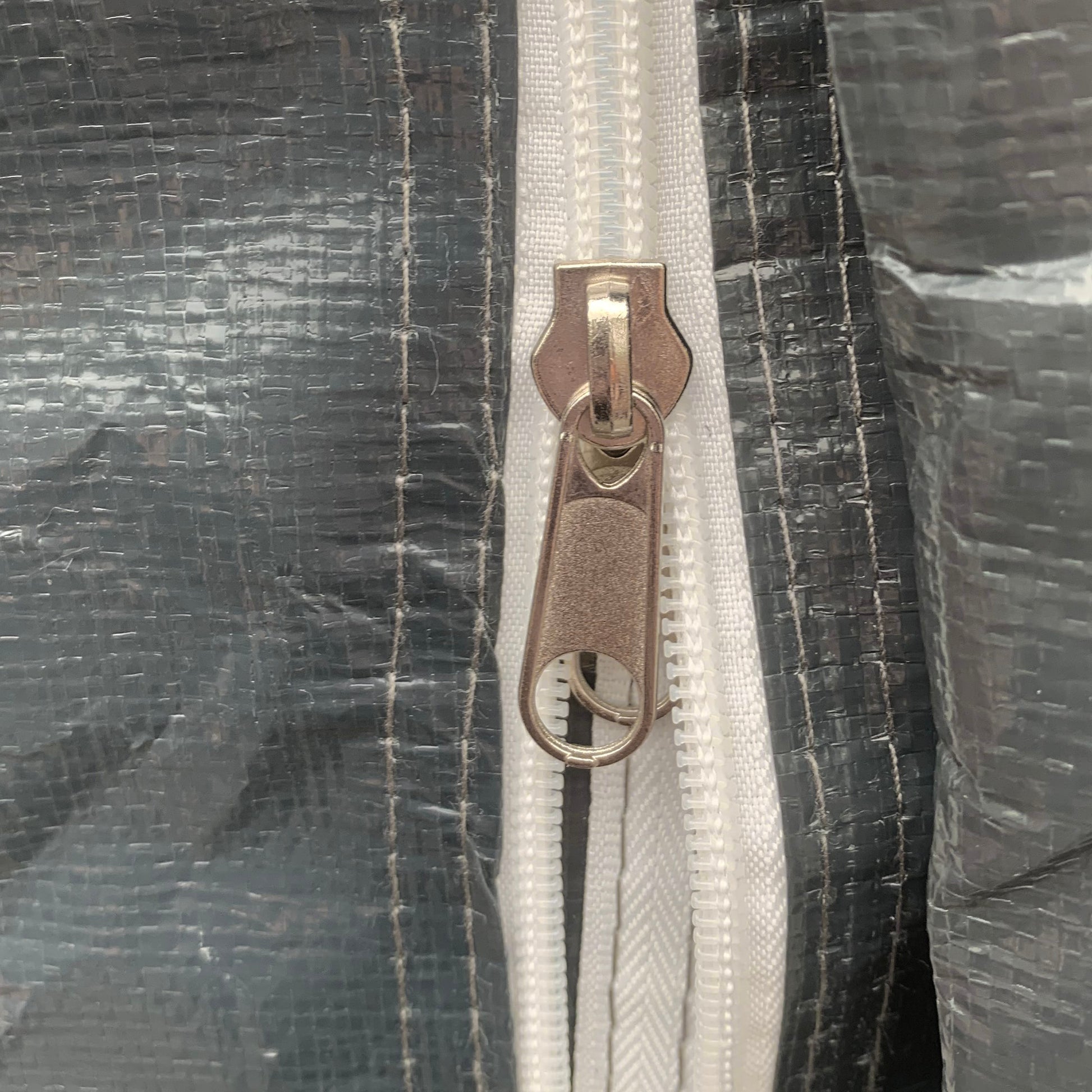 9.2' x 7.9' Garden Garage Storage Tent