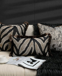 Sample-room Set Of Modern Luxury Sofa Throw Pillows