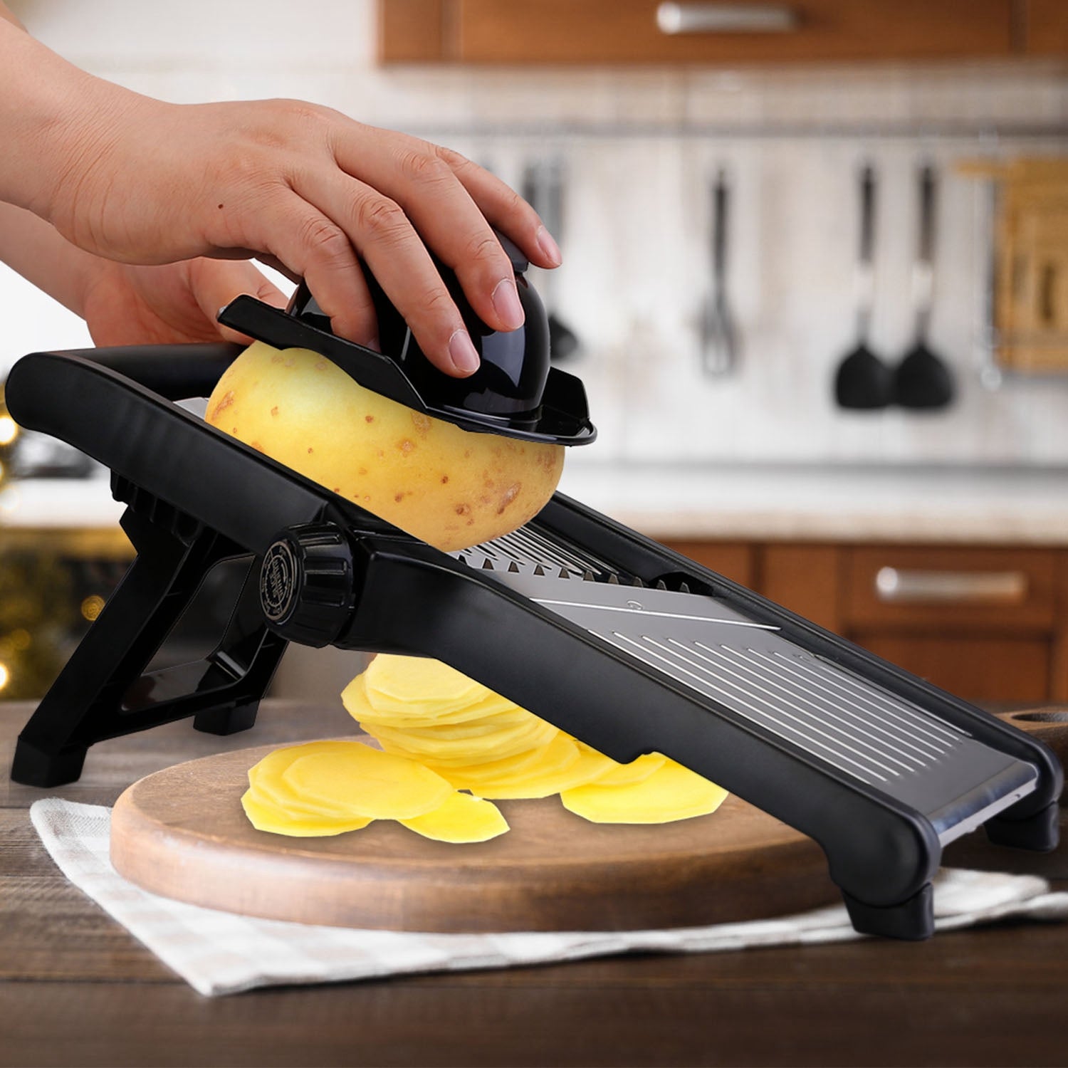 Mandoline Food Slicer – Stainless Steel Vegetable & Fruit Cutter with Adjustable Blades & Food Holder