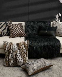 Sample-room Set Of Modern Luxury Sofa Throw Pillows