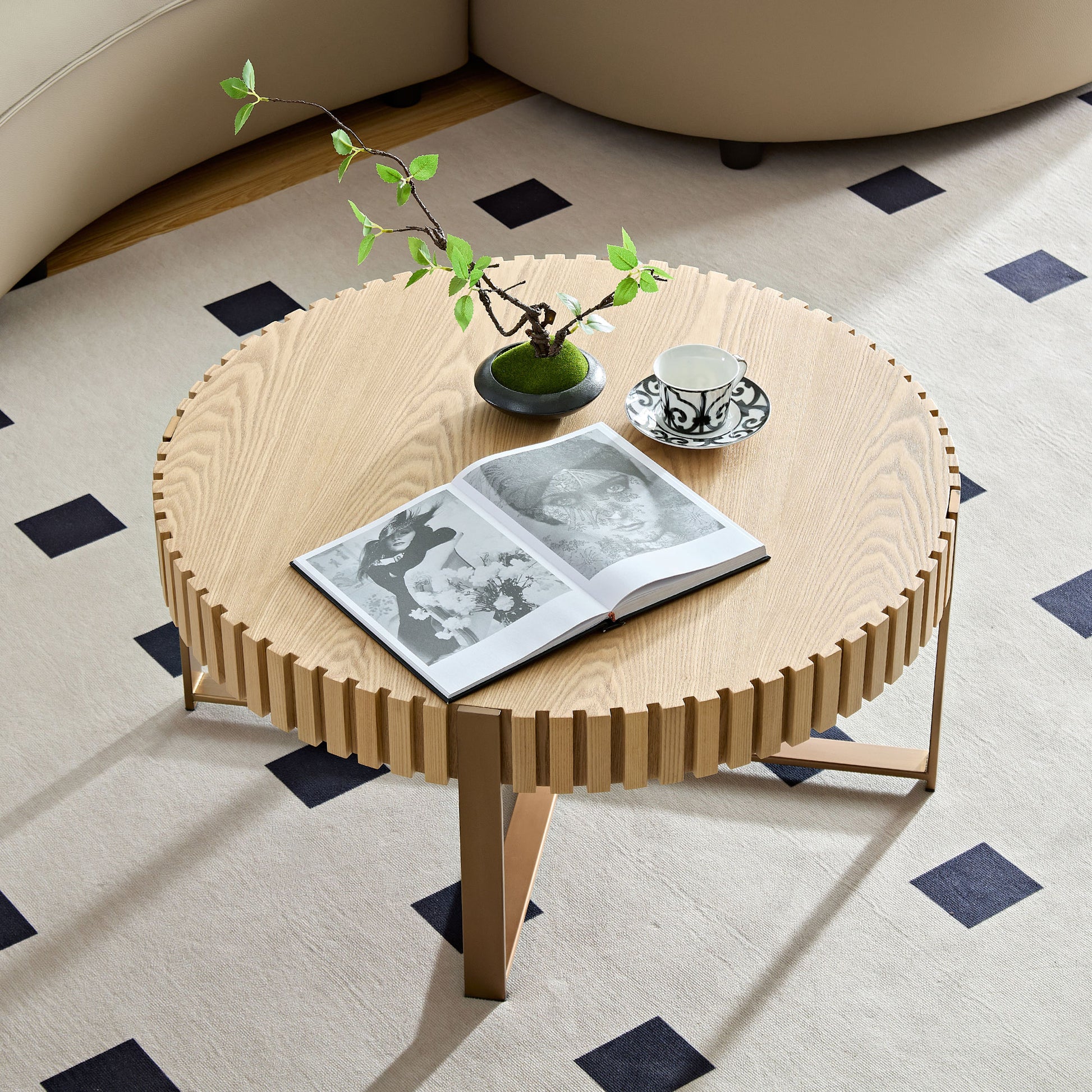 Modern Handcraft Drum Coffee Table 31.5 Inch Round Coffee Table For Living Room,Small Coffee Table With Sturdy Pedestal,Natural Ash
